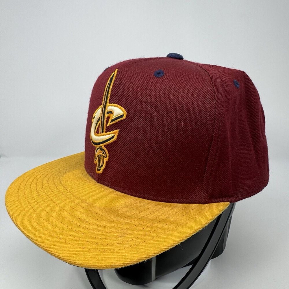 Clevekand Cavaliers Sword C Hat Cap Snapback Mitchell &‎ Ness Vintage - Picture 2 of 13